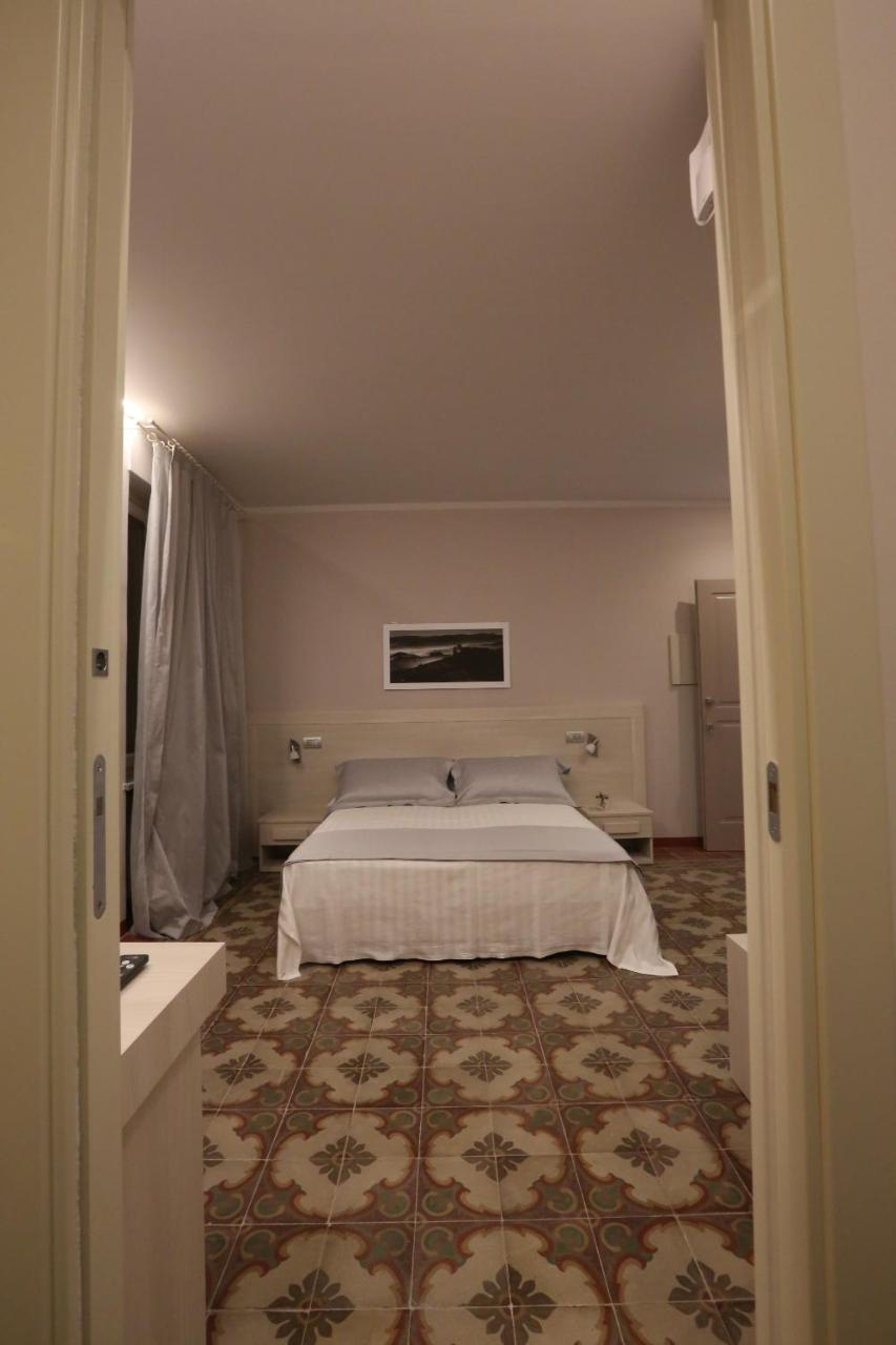 Palazzo Belli Bed & Breakfast Alba  Exterior foto